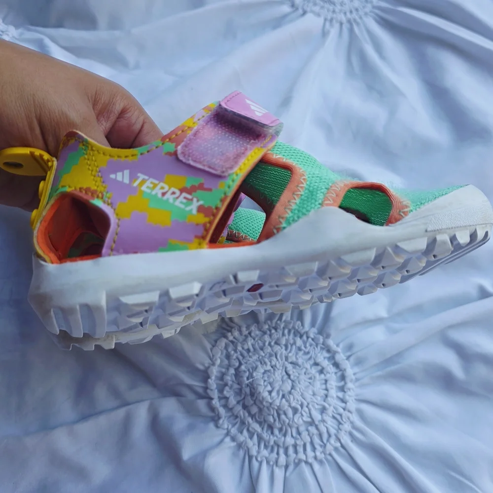 ADIDAS TERREX X LEGO® CAPTAIN TOEY SANDALS-10K